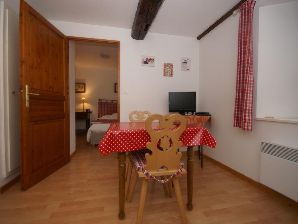 A Studio Apartment In Wine Grower'S House Riquewihr Exteriör bild